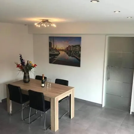 Ellens' Charming Place Center Apartment Ostend